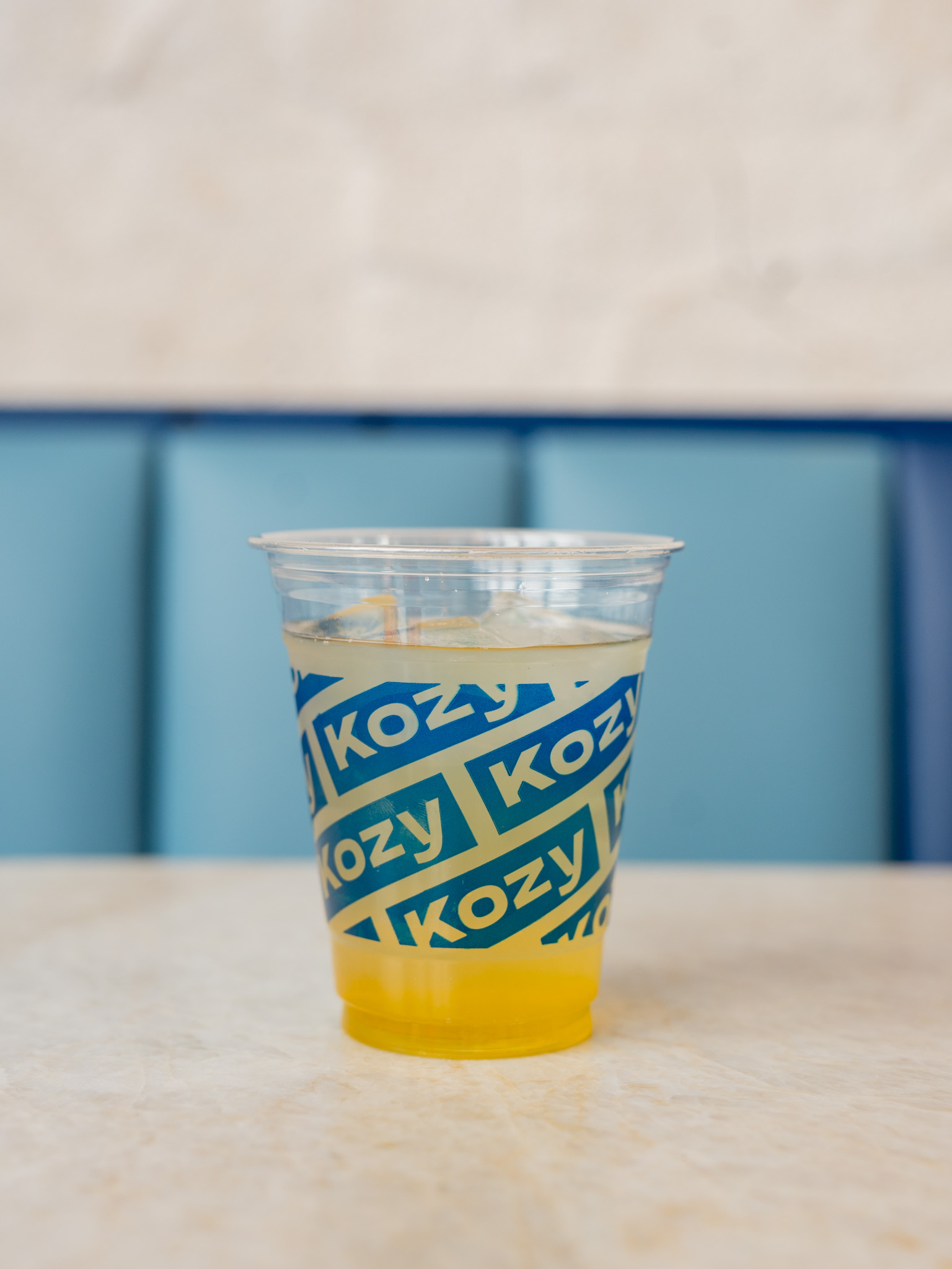 KOZY - Shaken iced teas - Peach Green Tea